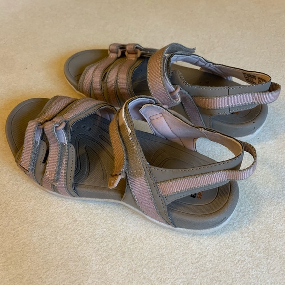 earth spirit sandals size 7